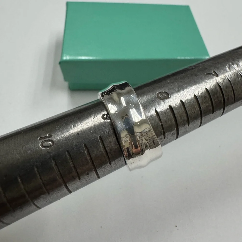 Tiffany & Co. Sterling Silver Leaf Ring Retired piece - Picture 6 of 6